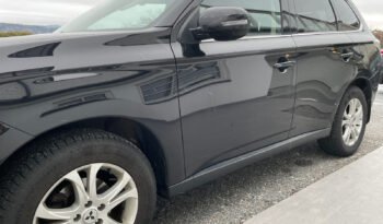 Mitsubishi Outlander 2.0 Intense+ Automaat 7p complet