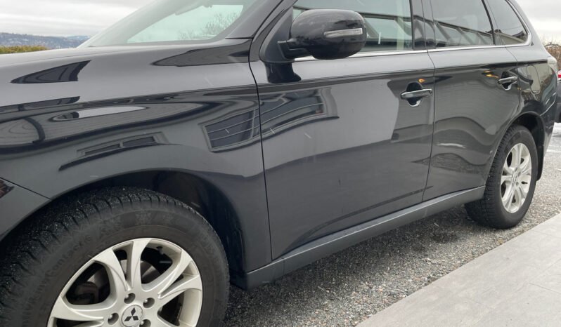Mitsubishi Outlander 2.0 Intense+ Automaat 7p complet