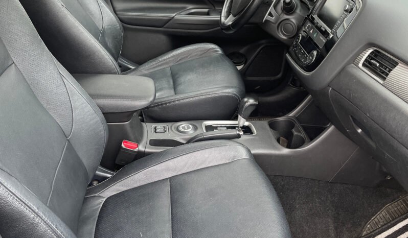 Mitsubishi Outlander 2.0 Intense+ Automaat 7p complet