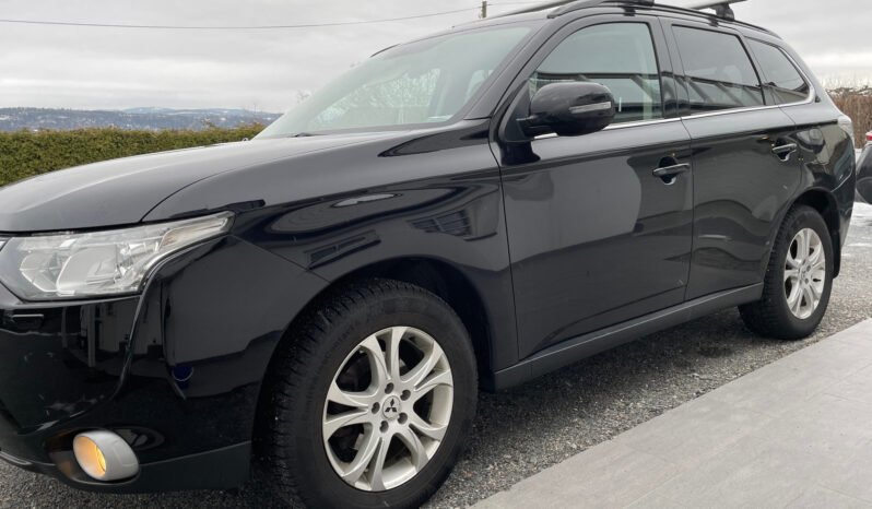 Mitsubishi Outlander 2.0 Intense+ Automaat 7p complet