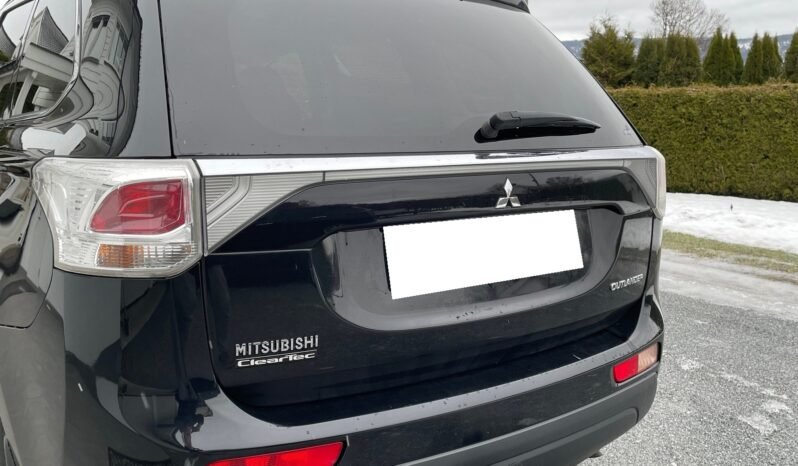 Mitsubishi Outlander 2.0 Intense+ Automaat 7p complet