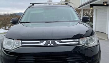 Mitsubishi Outlander 2.0 Intense+ Automaat 7p complet