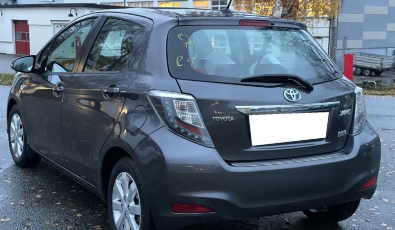 TOYOTA YARIS III phase 2 1.5 HYBRID 100 DYNAMIC 3000Euros complet