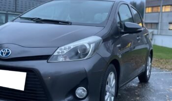 TOYOTA YARIS III phase 2 1.5 HYBRID 100 DYNAMIC 3000Euros complet
