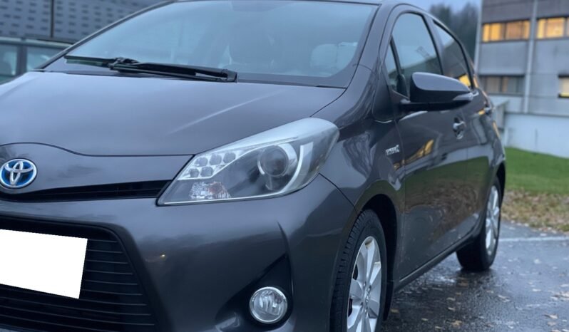 TOYOTA YARIS III phase 2 1.5 HYBRID 100 DYNAMIC 3000Euros complet
