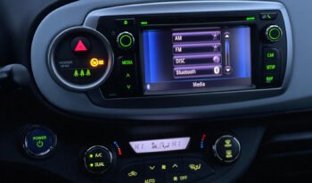TOYOTA YARIS III phase 2 1.5 HYBRID 100 DYNAMIC 3000Euros complet