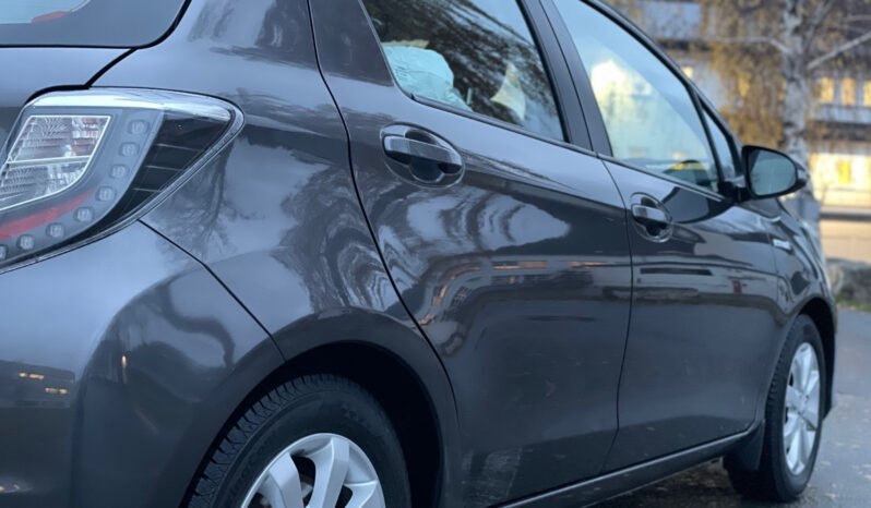 TOYOTA YARIS III phase 2 1.5 HYBRID 100 DYNAMIC 3000Euros complet