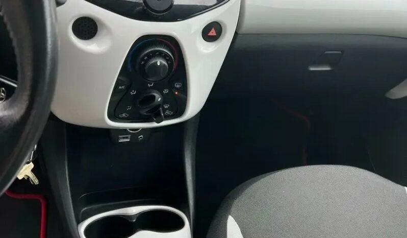 TOYOTA AYGO 1.0 VVTi Essence / Mécanique/ 69 ch (euro 5) complet