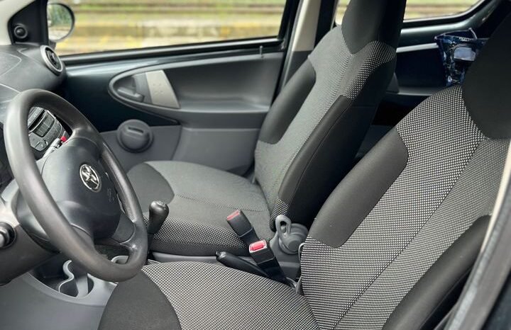 TOYOTA AYGO phase 2 1.0 VVT-I 68 CONNECT complet