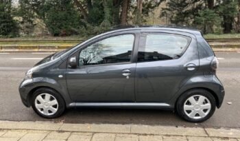 TOYOTA AYGO phase 2 1.0 VVT-I 68 CONNECT complet