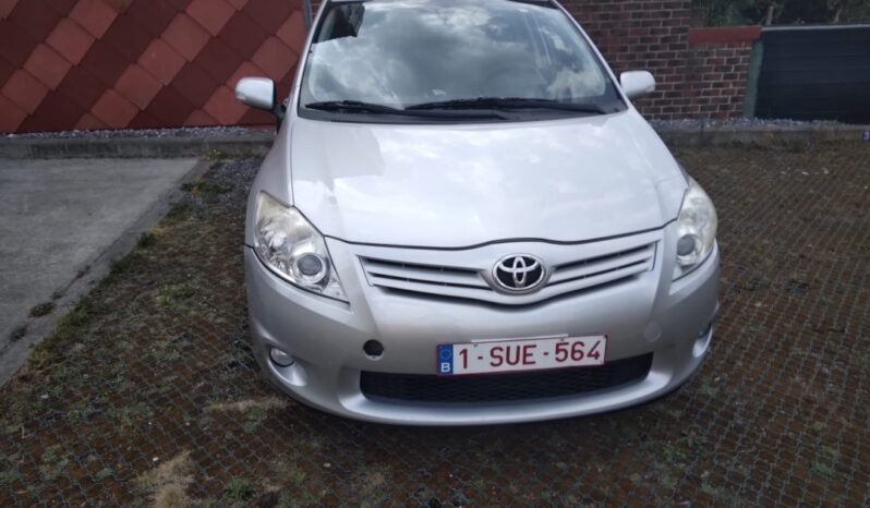 TOYOTA Auris 1.3 16V VVT-i (101 CH) 2300Euros complet