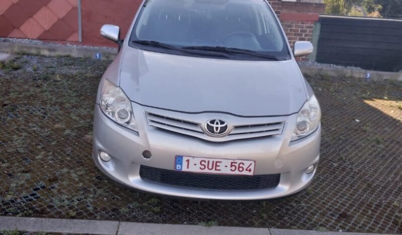 TOYOTA Auris 1.3 16V VVT-i (101 CH) 2300Euros complet