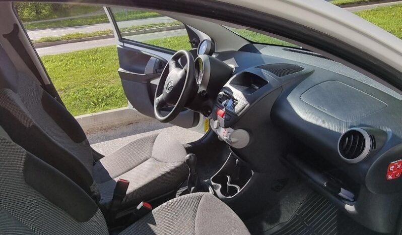 TOYOTA AYGO (2) 1.0 VVT-I DYNAMIC 5P complet