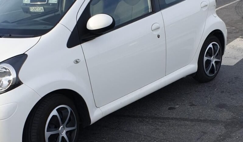 TOYOTA AYGO (2) 1.0 VVT-I DYNAMIC 5P complet
