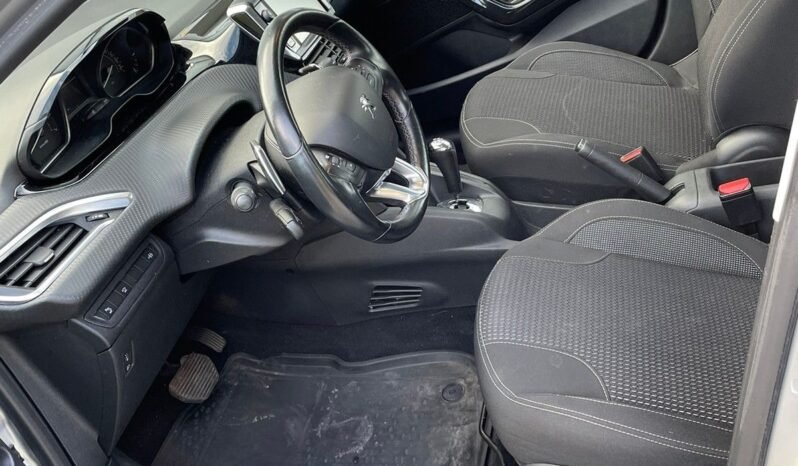 PEUGEOT 208 1.2 PURETECH 82 S&S ACTIVE BUSINESS ETG5 5P complet