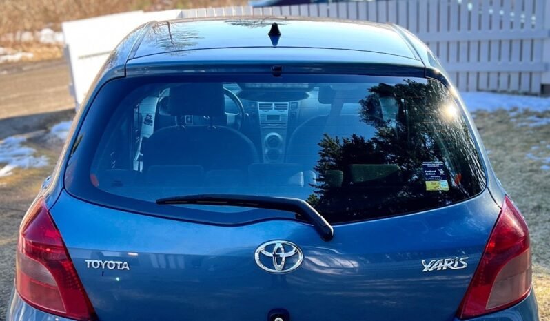 TOYOTA YARIS 1.3-VVT-I LUNA MMT AUTOMATIQUE, NOUVELLE L’UE complet