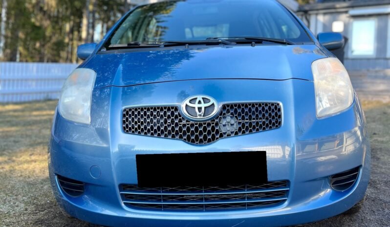 TOYOTA YARIS 1.3-VVT-I LUNA MMT AUTOMATIQUE, NOUVELLE L’UE complet