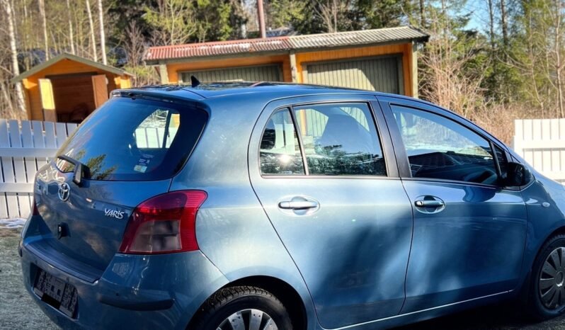 TOYOTA YARIS 1.3-VVT-I LUNA MMT AUTOMATIQUE, NOUVELLE L’UE complet