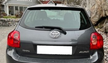 TOYOTA AURIS 124 VVT-I LINEA LUNA BVA 5P complet