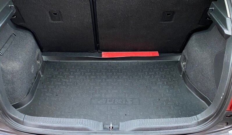 TOYOTA AURIS 124 VVT-I LINEA LUNA BVA 5P complet