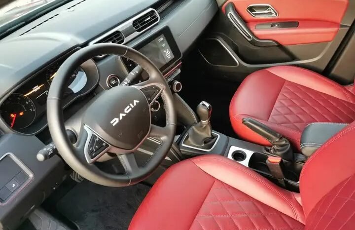 Dacia Duster 1.3 TCE 150ch EDC ( 15608€) complet