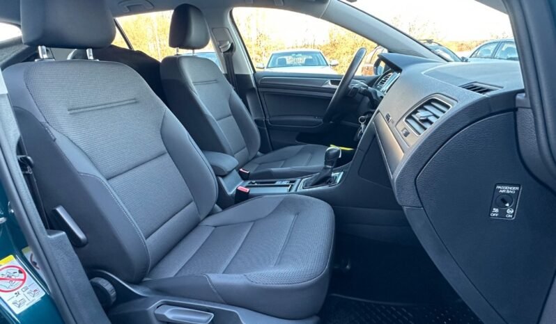 Volkswagen Golf 1,0 TSI 110hk Businessline ( 7200€ ) complet
