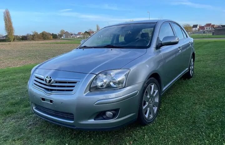 TOYOTA Avensis 2.0 Turbo D4D 16v Linea Luna DPF (2411€) complet