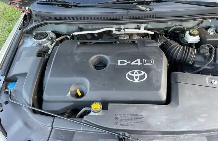 TOYOTA Avensis 2.0 Turbo D4D 16v Linea Luna DPF (2411€) complet