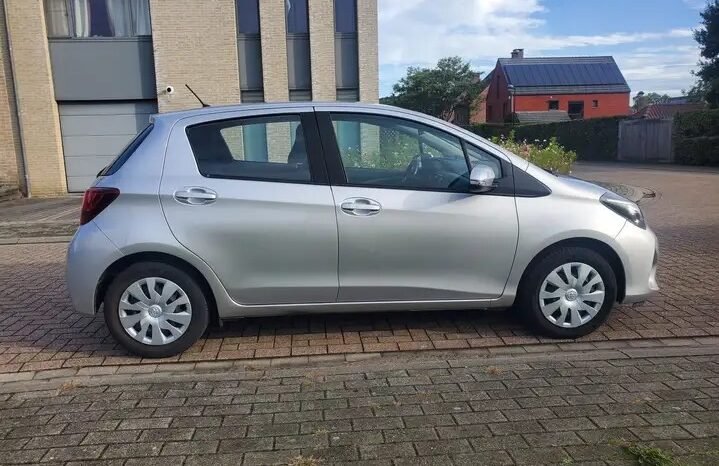 TOYOTA YARIS 100 VVT-i Lounge 5p multidrive automatique ( 4266€) complet