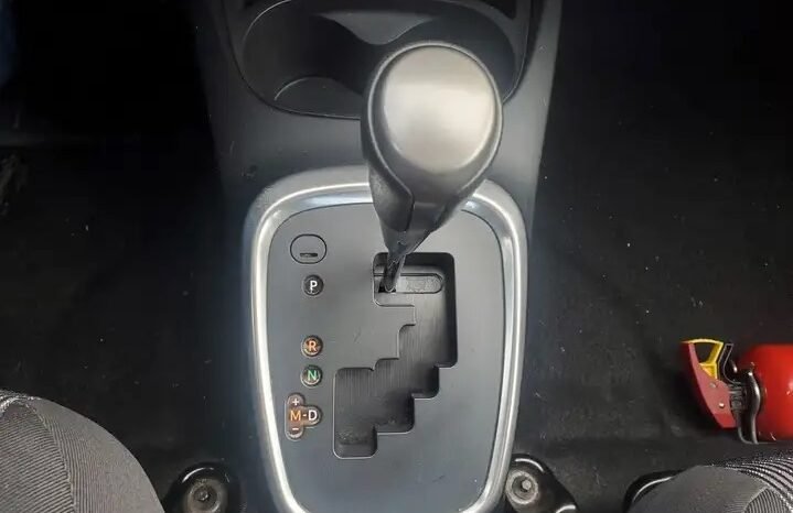 TOYOTA YARIS 100 VVT-i Lounge 5p multidrive automatique ( 4266€) complet