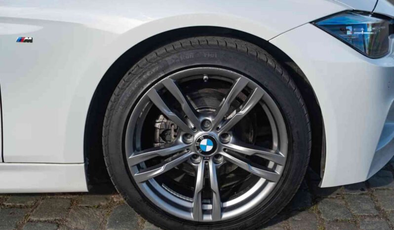 BMW Série 3  320i 184ch Touring ( 5210€) complet