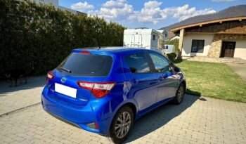 TOYOTA Yaris 1.5 VVT-i HSD Bi-Tone B&B( 4210€) complet