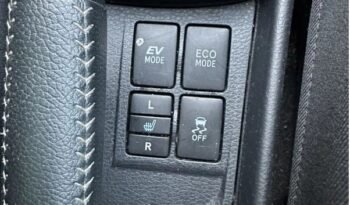 TOYOTA Yaris 1.5 VVT-i HSD Bi-Tone B&B( 4210€) complet