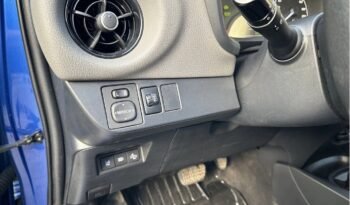 TOYOTA Yaris 1.5 VVT-i HSD Bi-Tone B&B( 4210€) complet