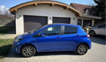 TOYOTA Yaris 1.5 VVT-i HSD Bi-Tone B&B( 4210€) complet