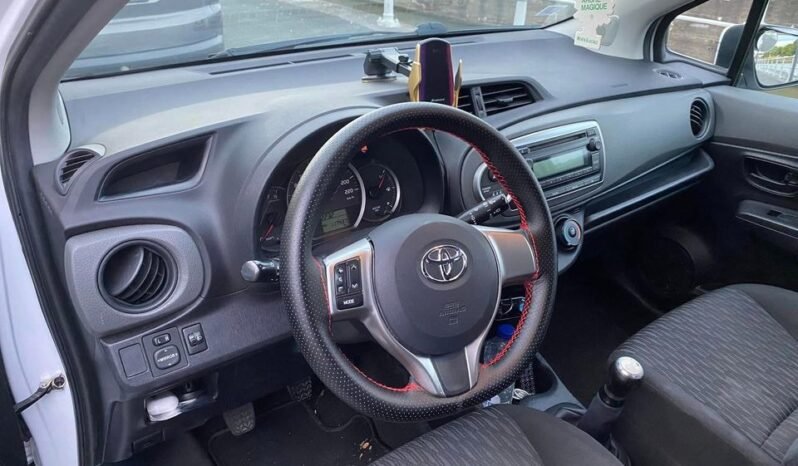 TOYOTA YARIS III 100 VVT-I DYNAMIQUE 5P( 1850€) complet